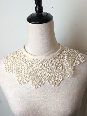 Vintage Hand Crocheted Lace Collar  Cream Peter Pan Collar  Cottagecore Romantic
